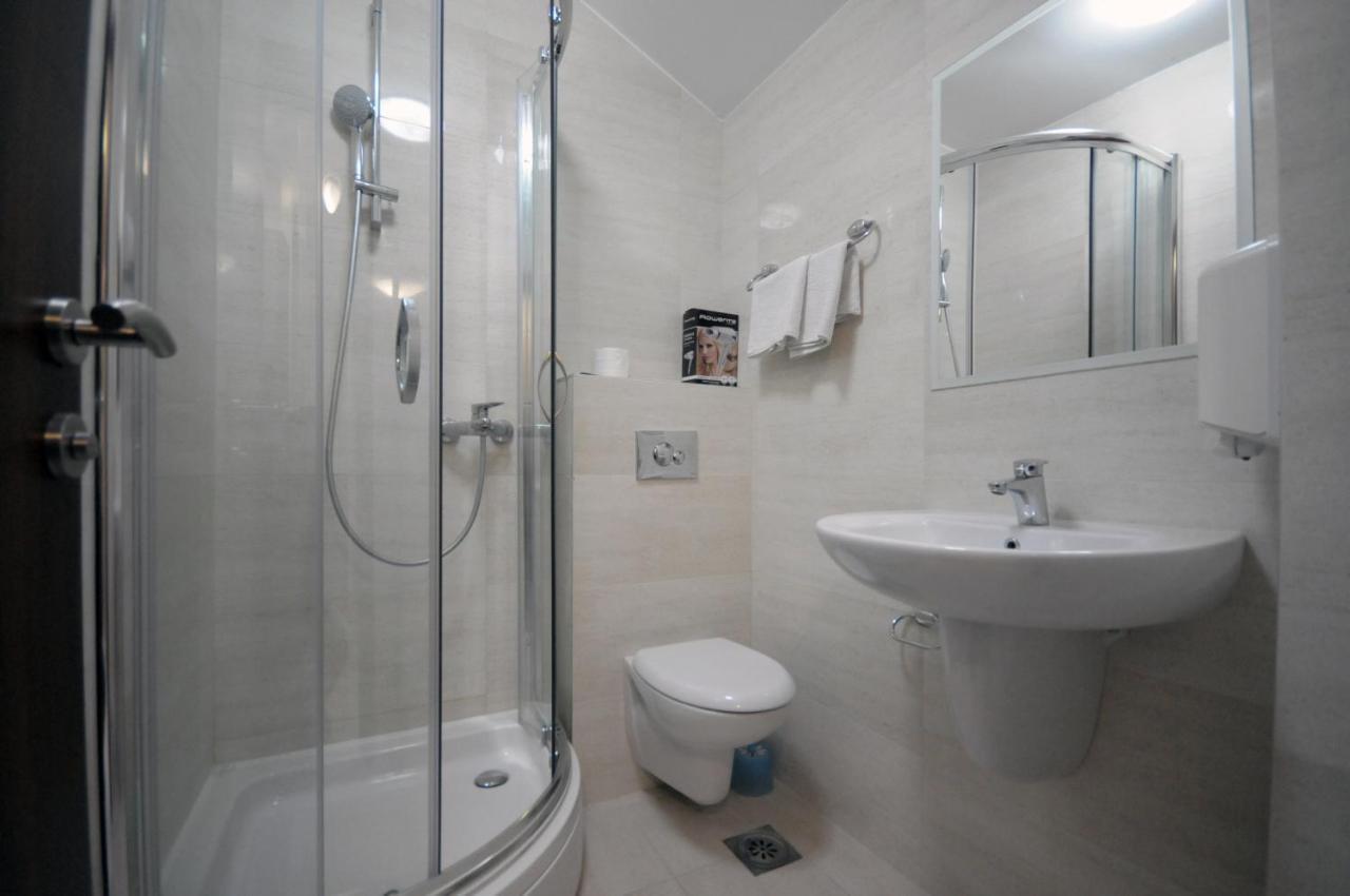 בודווה Apartments Anita מראה חיצוני תמונה