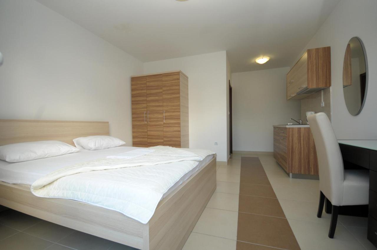 בודווה Apartments Anita מראה חיצוני תמונה