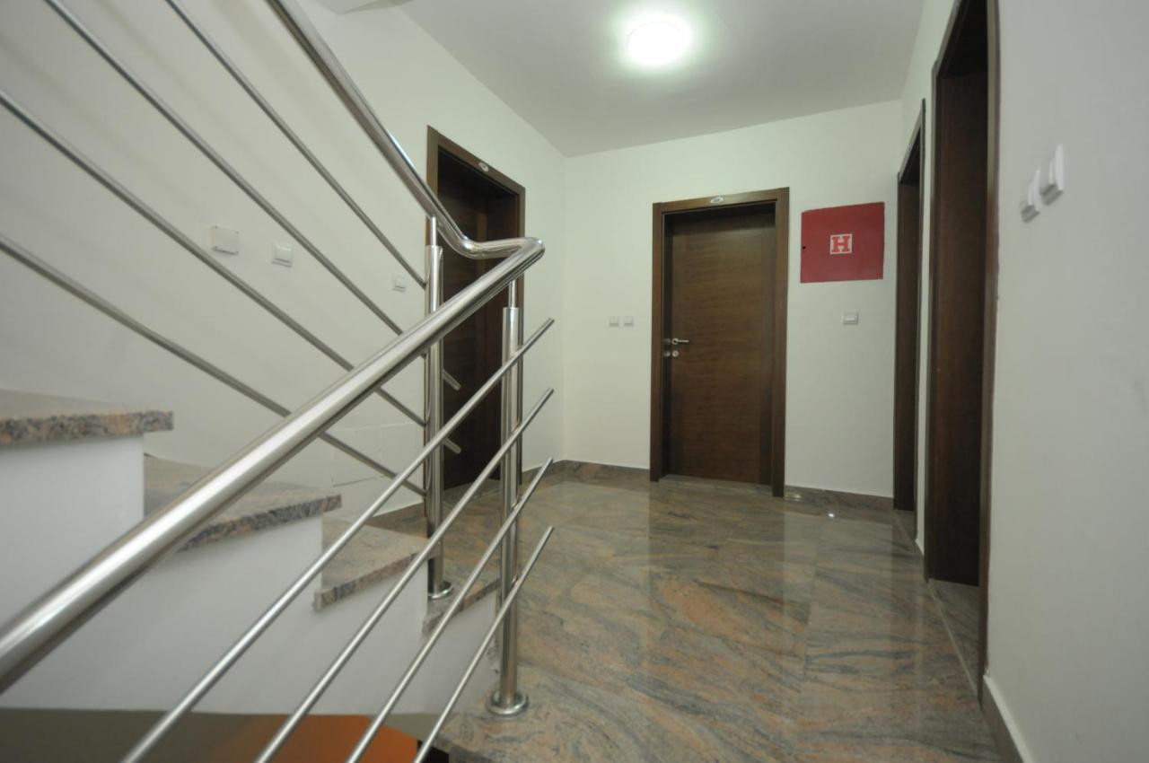 בודווה Apartments Anita מראה חיצוני תמונה